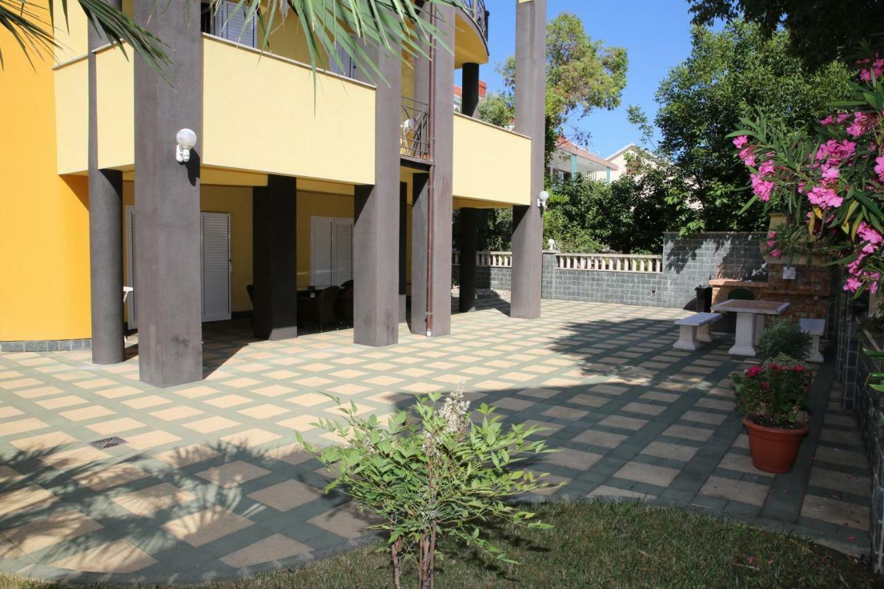 Hotel Vila Nara Vodice Esterno foto
