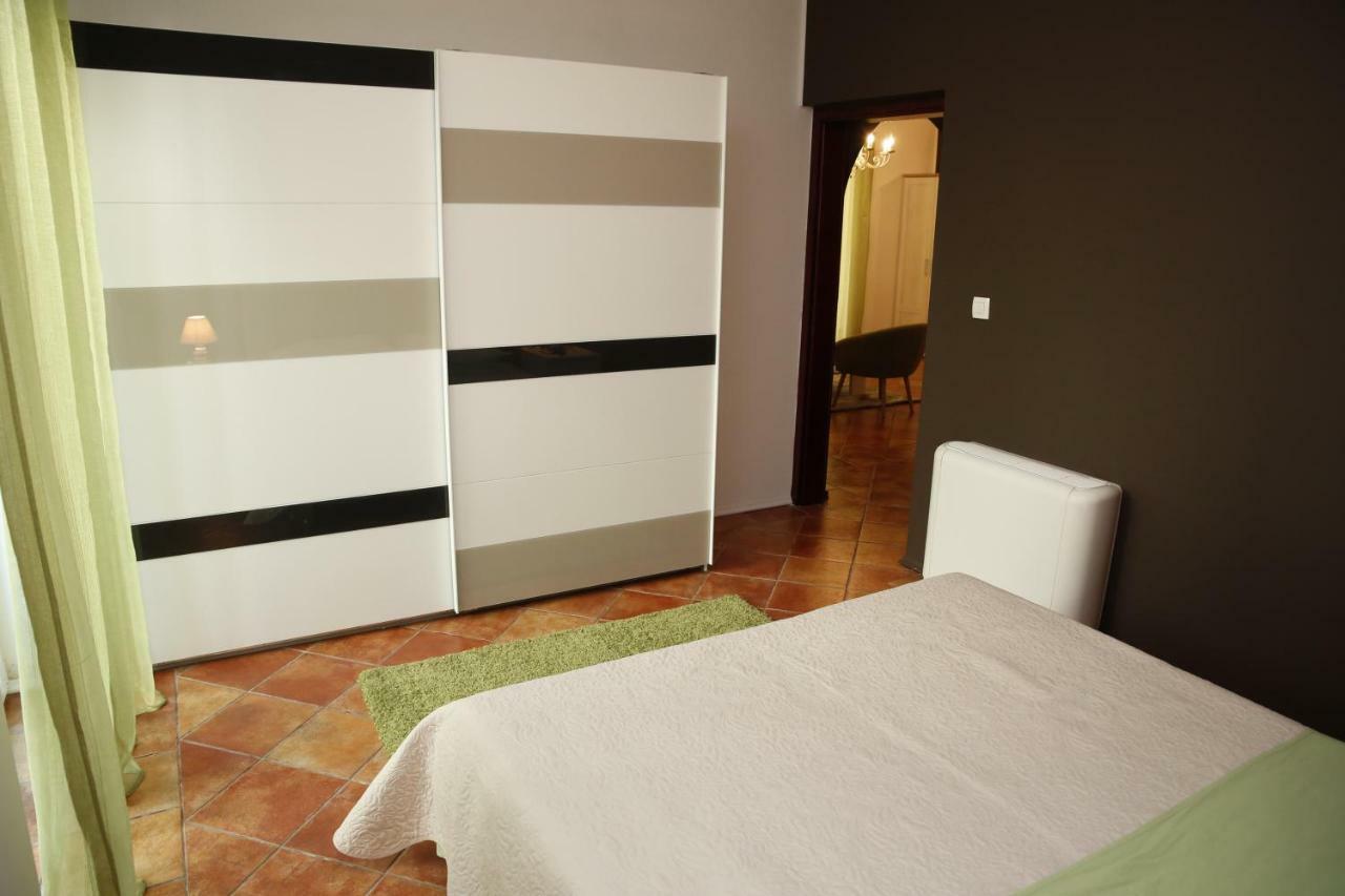 Hotel Vila Nara Vodice Esterno foto
