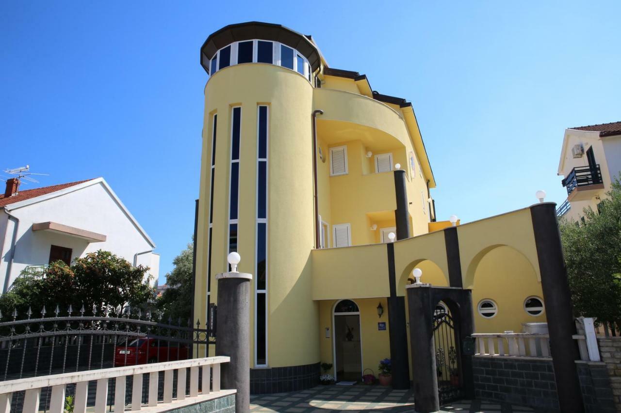 Hotel Vila Nara Vodice Esterno foto