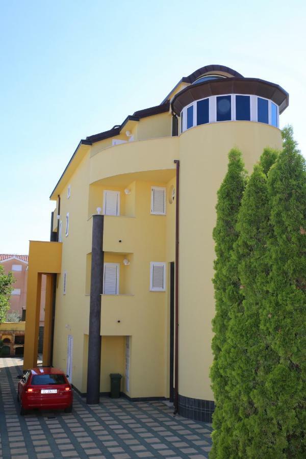 Hotel Vila Nara Vodice Esterno foto